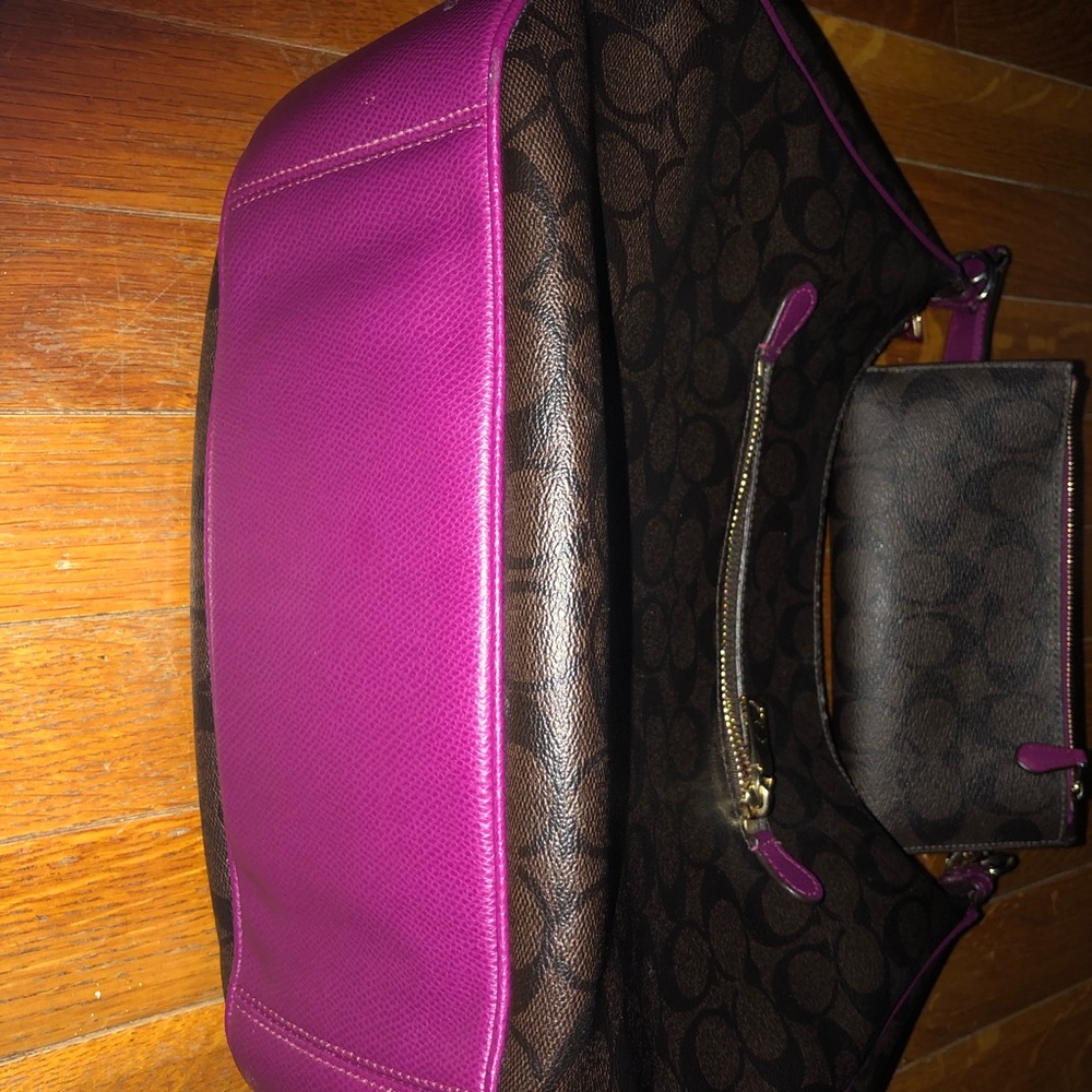 Used Coach handbag with matching wallet - Picture 7 of 7